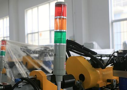 Máquina de dobra de tubo totalmente automática